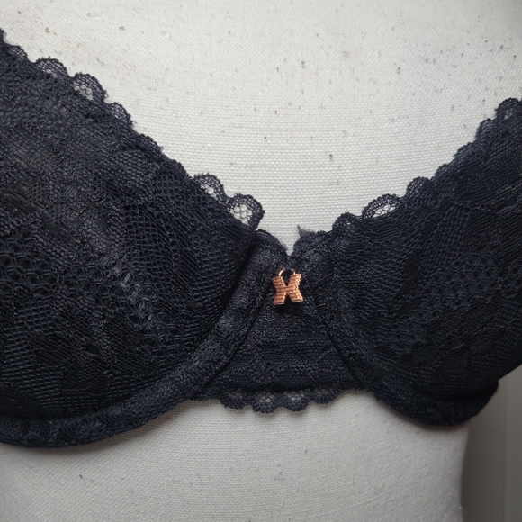 SALE Savage X Fenty Black Lace Padded Push Up Bra Boudoir Sexy Underwire 32C - Picture 3 of 7